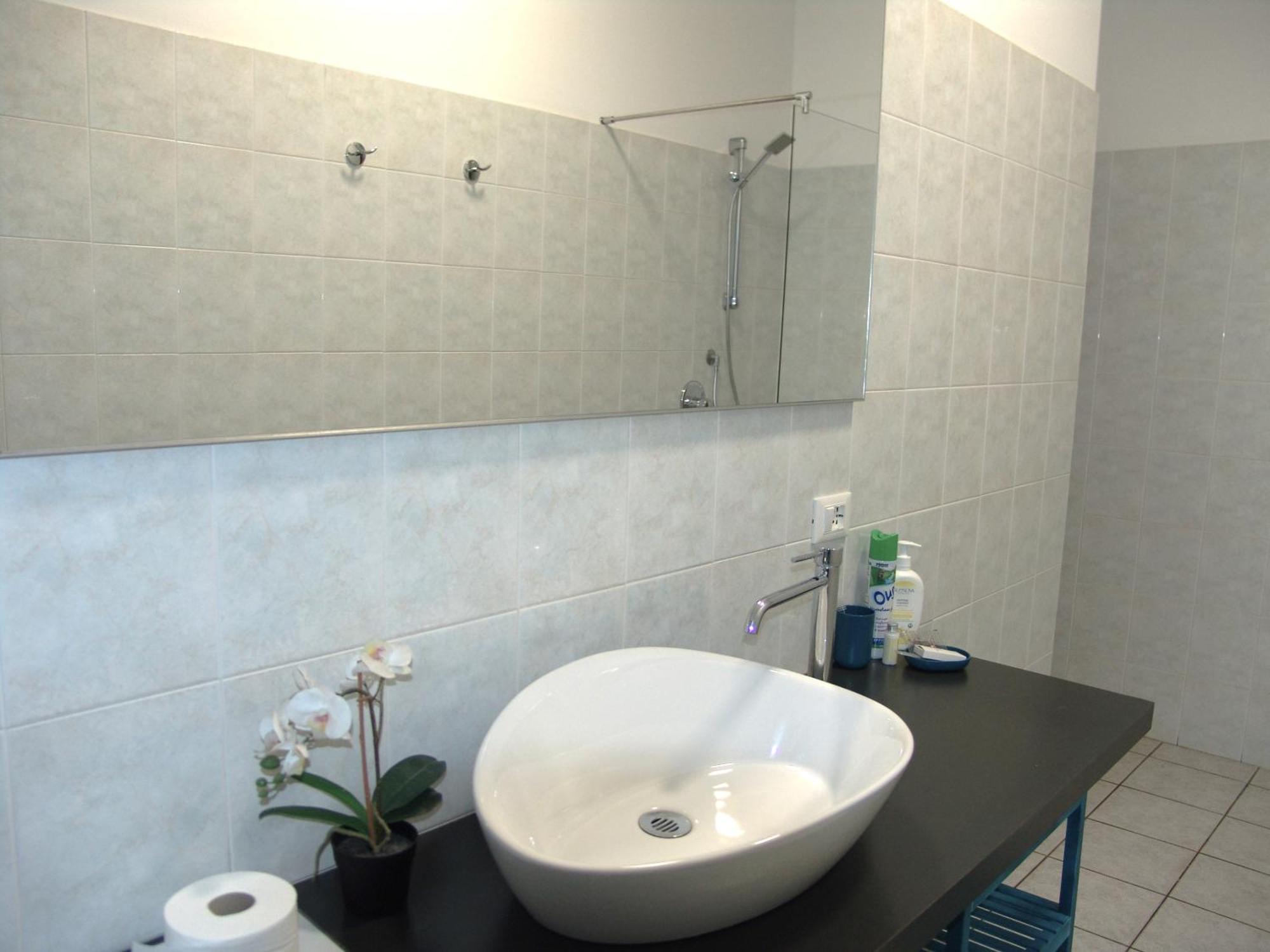 Modern Apartment Luci & Stelle Near Lake Como Nibionno Exterior photo